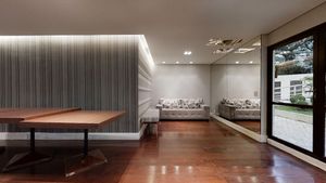 Image 11 - 27669
